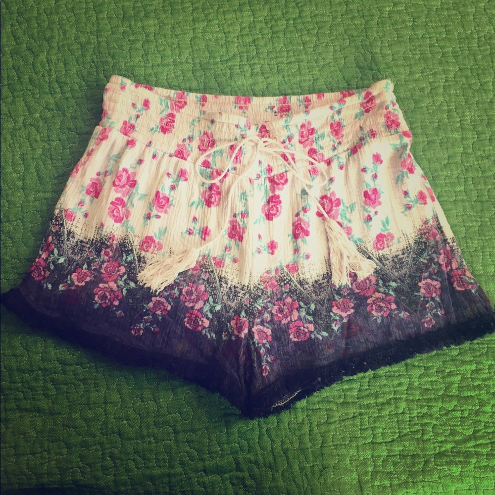 Cute linen shorts, purple white pink flowers xs